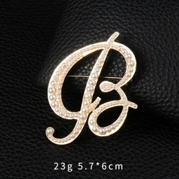 Brand 26 Initial Letters A to Z Crystal Rhinestones DIY Brooch Pins in Gold Plated Pins Sweater Coat Clothing Accessories