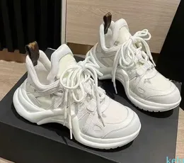 Tasarımcılar Günlük Ayakkabılar Çizme Archlight Spor Ayakkabılar Kemer Tabanlı Lüks Moda Erkek Kadın Sneaker Bağcıklı Eğitmenler Kalın Alt Yükseklik Kelebek sporları