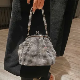 2023 Designer-Damen-Luxushandtaschen, neue Diamanten-Tasche, Damen-Lederkette, eingelegt mit heller handgehaltener Unterarm-Damentasche 230315