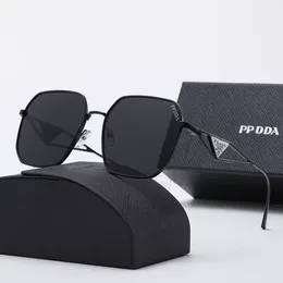 نظارة شمسية PPDDA بتصميم كلاسيكي نظارات واقية للشاطئ في الهواء الطلق للرجل والمرأة توقيع مثلث اختياري 5 ألوان ML 29950