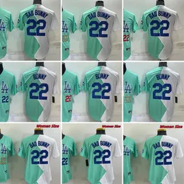 22 Bad Bunny New Baseball Jersey Blue and White Half Color Men Mulheres Mulheres Size S-XXXL Jerseys