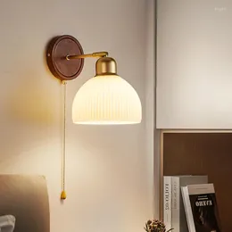 Lampada da parete Nordic LED con interruttore per camera da letto Soggiorno Comodino Lampada da lettura Paralume in vetro Scala Corridoio Decorazioni per la casa di lusso E27