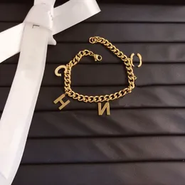 Designer 18K Gold-armband Designer Smycken Armband 925 Silver Long Chain Romantic Vintage Love Armband Spring Travel Ornaments Presentkedjor