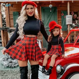 Family Matching Outfits Qunq Summer Parent-child Outfit White T-shirt Lovely Heart Print Suspender Skirt Two Piece Mommy and Me Family Casual Outfits 230316