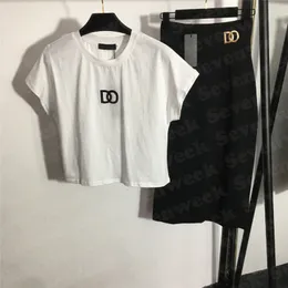 T-shirt stampata con lettera da donna Top Gonne a vita alta Completi in due pezzi Fashion Brand Lady Manica corta T-shirt larghe Abiti corti