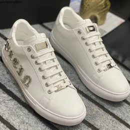 2023Mensshoes الأزياء العلامة التجارية Lace Up Sneakers المصمم المصمم حذاء الرجال الأصلي Mkijujk GM700003