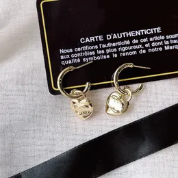 18k Gold Stamp örhänge Stud Luxury Earrings Fashion Women Circle Love Earring Designer smycken utsökta tillbehör presentälskare med låda populära märke