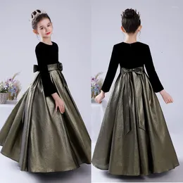 Flickklänningar Flower Girls Dress for Party Long Formal Pageant Gown Vintage Velvet Sleeve Shining Satin Junior Bridesmaid 2023