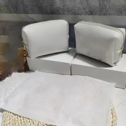 Bolsa de bolsa de cosméticos Designer Mini Bolsa de Cosméticos para Mulheres Maquiador Moda Moda Pequena Maquiagem Caso Luxo Alteração Portátil Casos de Burse de Armazenamento Viagem 2022