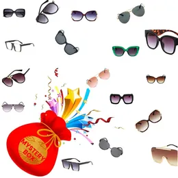 Sunglasses Mystery Box Keychains Surprise Gift Premium Designer Sun Glasses Boutique Random Item Brand Glasses Whole Lucky Box255H