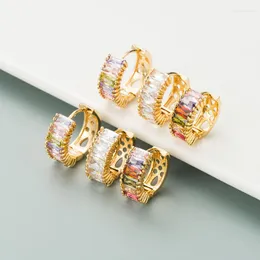 Dingle örhängen 18k guldpläterad grossist fancy liten multi color huggie crystal kubik zirkoniumrundblomma för festflickor