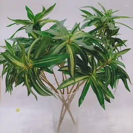 Декоративные цветы 75 см 6fork Artificial Lily Bamboo Plants Тропические редкие фальшивые фальшивые пальмовые ветвь Настольный материал.