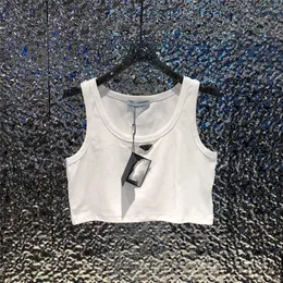 Damen-Tanktops, Camis, Designer, frühes Frühjahr, neue Dreieck-Interpunktion mit minimalem, modischem, hochelastischem Stoff, zeigt dünne Figur, kleines, kurzes Tanktop XA10