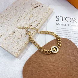 Designer Brand Logo Armband Chain Gold Armband Sea Shell Fritillary Love Jewelry Armband Romantic Design Rostfritt stål Present med låda