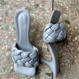 Slippers 2023 Design de luxo desliza Mulheres 7cm de salto alto Mules sandálias de verão fetiche saltos baixos chinelos de plataforma barata tapper Blue Shoes Z0317