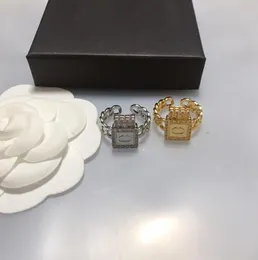 18 -karatowy złota mosiężna mosiężna miedziana marka literowe pierścionki za męskie damskie mody projektant marki litery kryształowy metal biżuterii