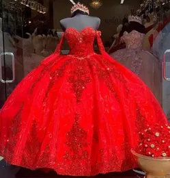 Red Organza Sweet 16 Quinceanera Dresses 2023 스팽글 아플리케이션 소란 얇은 명주 그 얇은 맹목적인 주름 장식 미인 대회 드레스 멕시코 소녀 생일 가운 BC15271 E0318
