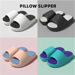 Slippers 2022 Pillow de nuvem de verão Sandals Sandals House Women Platform Spa Sapas de chuveiro Homem macio colorido sola casas de campo lindas lindas z0317