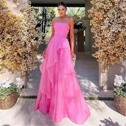 Hot Pink Ruffles Prom Dresses Sweetheart pieghettato senza spalline Lunghezza del pavimento da donna da sera abiti da festa formale A-line 2023 Robe De Soiree