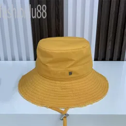 Pink Designer Hat القابلة للتعديل Mens Le Bob Bucket Cap Girl Hand Washable Cotton Material Summer Casquette Drawcord Retro Silver Gold Letter Luxury Hats PJ027 C23