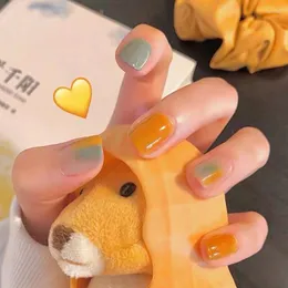 False Nails 24st Bright Special Design Color Cute Style Students Wearable Full Cover Kort längd Square Head Fake Fake RP