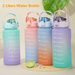 Wasserflaschen 2 Liter Wasserflaschen Sporttrinkflaschen Fitness Motivationswasserflasche mit Zeitmarkierung Tragbare wiederverwendbare Plastikbecher 230320