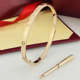 4mm tunn armband 6: e titanståldesigner Kvinnor Män älskar armband Bangles Silver Rose Gold Skruv Skruvmejsel Nagelbangle Armband Par Smycken Original Logo