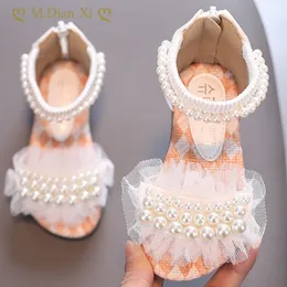 Sandalet kızlar yaz çocukları bebek dantel inci çiçek prenses ayakkabıları çocuklar beyaz dans performans plajı Roman 230317