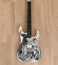 2023 Fábrica de guitarra elétrica personalizada Personalizada Black and White Padrão elétrico Guitarra 6 Strings mogno