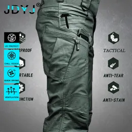 Mensbyxor Taktiska last Män utomhusvattentät Swat Combat Militära kamouflagbyxor Casual Multi Pocket Mane Work Joggers 230317