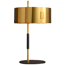 Bordslampor Nordic Gold Plated Metal Art Home Desk Lights vardagsrum bredvid lampstudie Bok Ljus Deco Luminaire