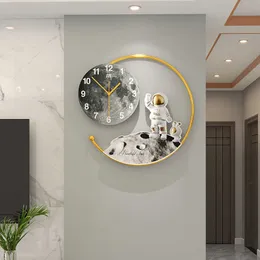 Wanduhren Astronaut Mond Landuhr Moderne Design Leicht Luxus Wohnzimmer Hanging Uhr Cartoon Kinderzimmer Dekoration Wand Uhr Z0320