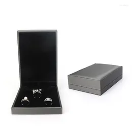 Sacchetti per gioielli Pu Leather Wedding Ring Suit Packaging Gift Box Disegno ad angolo retto Orecchino Collana Display Storage per donna di lusso