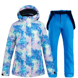 Giacche da sci Tuta da sci colorata calda da donna Pantaloni da giacca impermeabili traspiranti e da snowboard Set Costumi da esterno per l'inverno femminile