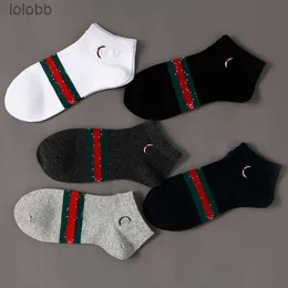 MENS SOCKS PHOCHESALE MEDERAL STORLEK MIDDEL ITALIEN STIL CLASSIBLESS BRODD COMOLL CAMIL SOCK RANDOM FÄRG DYHJDJ H1MH''PH '' '