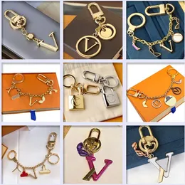 2023 Fashion Keychain Key Buckle Letters rings Design Handmade Lover Cartoon Car Leather ring bags Keychains Men Women Bag Pendants Top Quality