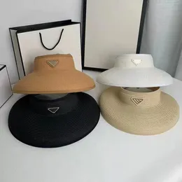 Sommar högkvalitativ lyxdame tomt toppmössa Sol Visor Straw Hat Weave Windproof Letters Design Sun Hatts Outdoor Praining Fashion Sandbeac