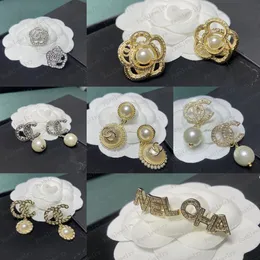 Geometrische Ronde Pearl Stud Charm Oorbellen Luxe Designer Merk Letter Crystal Rhinestone Earring 18K Vergulde Vrouwen Wedding Party Sieraden