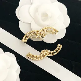 Luxury Brand Girl Brooch Luxury 18K Gold Plated Brooch Party Gift Designer Lapel Brooch Vintage Unisex Badge Brooch Springtime Fashion Accessories With Box