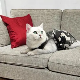Kostiumy kotów odzyskiwanie garnitur Kitten for Spay Camouflage Design Onesie koty