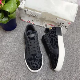 2023 Casual Shoes Trainers Women boots Flats Platform Sneakers Designer Oversized White Black Leather Velvet Suede Womens 0407