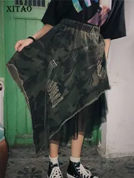 Юбки Xitao Camouflage Splice Splice Long Skirt Street Asymmetrical High Lummer Older для женщин мода Свободная повседневная XJ1689 230322