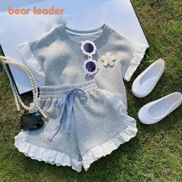 Kläderuppsättningar Bear Leader Children bär flickor Kortärmade shorts Passar Bomull Summer 2023 Barn Kläder Baby Fashion Sportkläder 230322