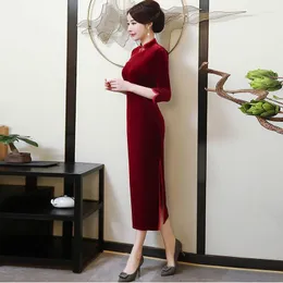 Roupas étnicas estilo chinês Cheongsam Gold Velvet Melhorias de performance de alta qualidade de luxo Mãe slim use banquetes diário retro qipao