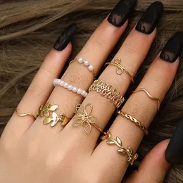 10st Bohemian Wave Flower Rings uppsättning för kvinnor Vintage Geometric Pearl Butterfly Metal Chain Knuckle Rings Trendy Jewelry Gift