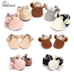 First Walkers Brand Toddler Born Baby Crawling Shoes Boy Girl Slippers Treinadores pré -Walker Fur Winter Animal Orends Walker 230322