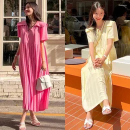 Casual klänningar Sydkorea East Gate Ins Minority Navy Collar Pure Color Simple and Fresh Age Reduction 100 veck i den långa klänningen sommar