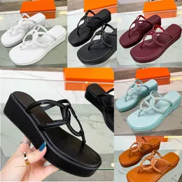 2023 Designer luxury outdoors beach High-heeled slippers G family fashion womens 100% Leather Slides Pig nose flip-flops sandals Jelly Flip Flops Slide Lady sexy shoes