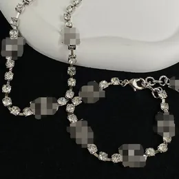 Collane dal design fresco e semplice Lettera D Diamanti di cristallo Pendenti di perle Orecchini Bracciale da donna Rame Ragazze da donna Gioielli firmati HDS2 --- 007