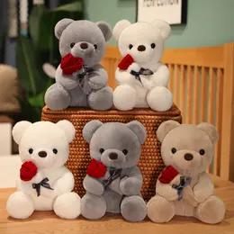 Plush dockor Valentine S Day Teddy Bear Toy Confession Rose Flower Hug Panda For Girl Friend Worldwide Gift 230323